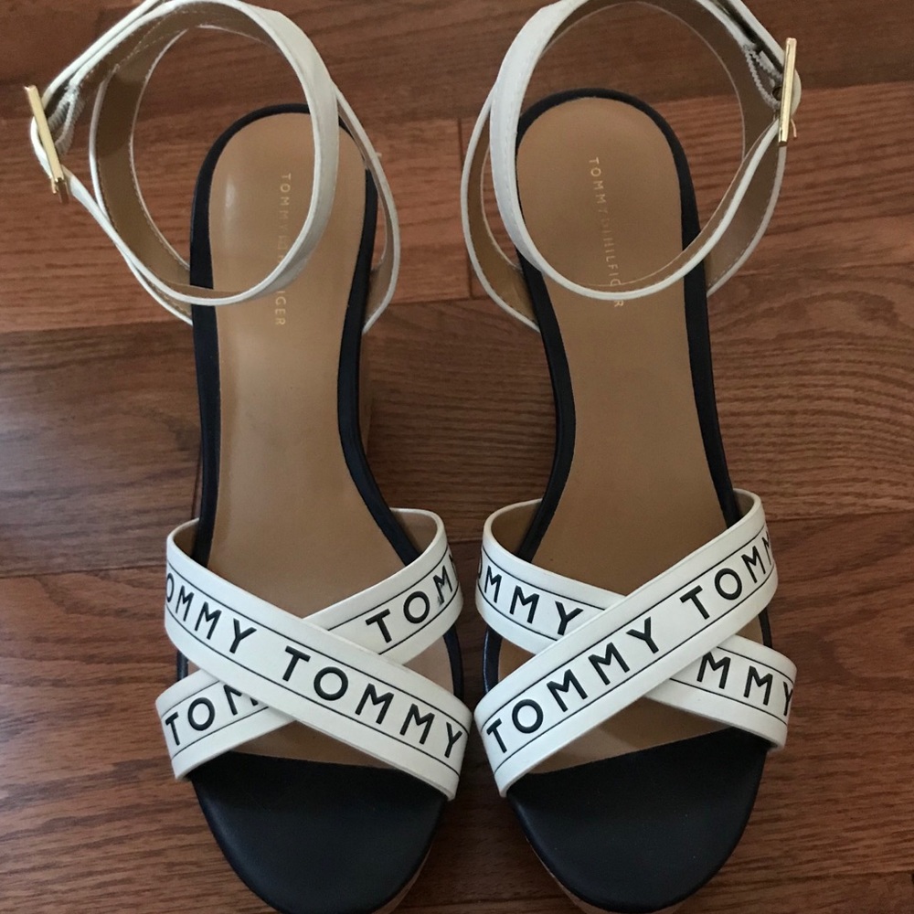 Tommy Hilfiger Wedges/Heels.